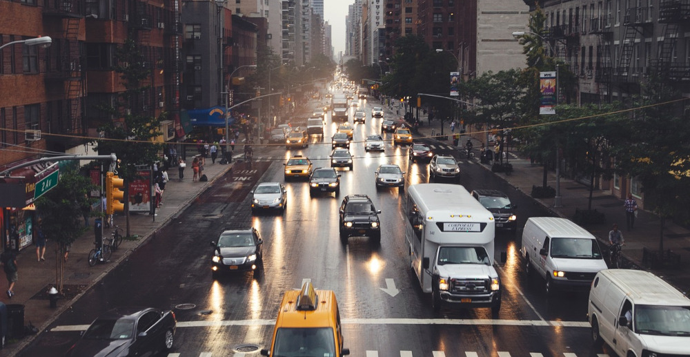 heavy traffic in a city